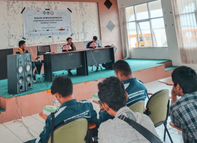 Dialog Kemahasiswaan HMJ ESY Buka Pemahaman Mahasiswa Tentang Kehidupan Kampus