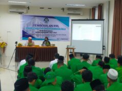 FTIK UIN Palu Matangkan Calon Tenaga Kependidikan Mahasiswa Melalui Pembekalan PPL
