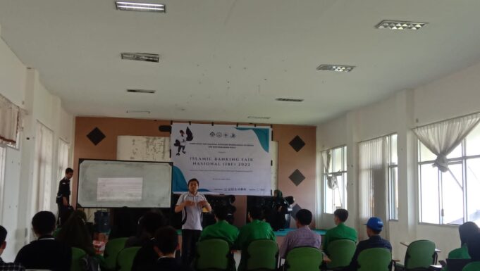 HMJ Perbankan Syariah Bangun Karakter Kritis Dalam Islamic Banking Fair 2022