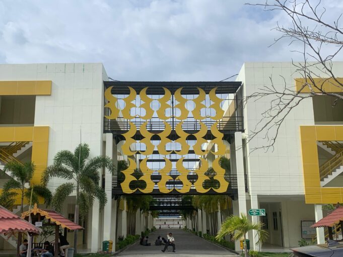 Beli Mobil Elit Perbaiki Fasilitas di Gedung SBSN Sulit, Begini Tanggapan Sejumlah Mahasiswa UIN Datokarama Palu