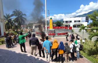 Melawan Ketidakadilan, Aliansi Mahasiswa UIN Datokarama Palu Gelar Aksi Demonstrasi