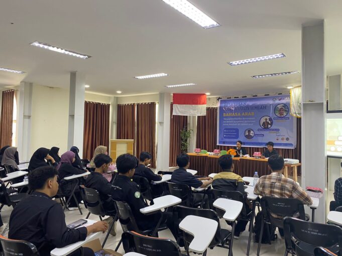 Tingkatkan Keterampilan Ilmiah dalam Bahasa Arab, HMPS PBA Gelar Pelatihan KTI Bahasa Arab