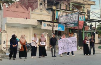 Dema FUAD UIN Datokarama Palu Lakukan Aksi Kemanusiaan Bantu Korban Banjir di Banawa Selatan
