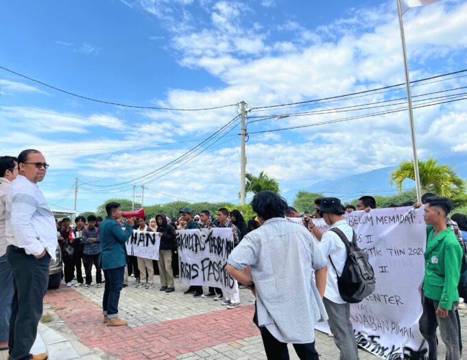 Janji Tak Kunjung Jelas, Mahasiswa FTIK Kembali Gelar Aksi Demo