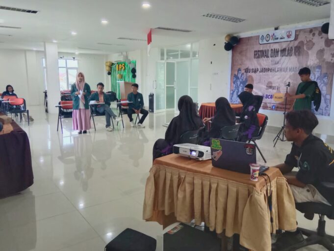 HMPS TIPS Gelar Lomba Meriah Rayakan Hari Pahlawan
