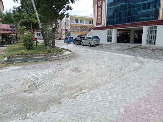 Akses Jalan Utama Kampus I Rusak, Mahasiswa Resah
