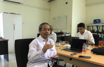 Mahasiswa Kesulitan Urus Berkas, Warek I Tegaskan Akmah Tetap Beroperasi