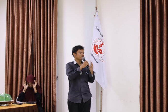 Di Balik Ketikanmu