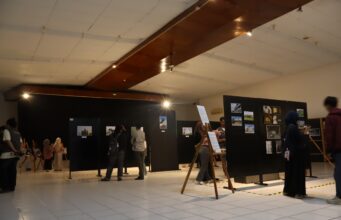 “Theater of the Street”: Pameran Fotografi Angkat Wajah Kota Palu