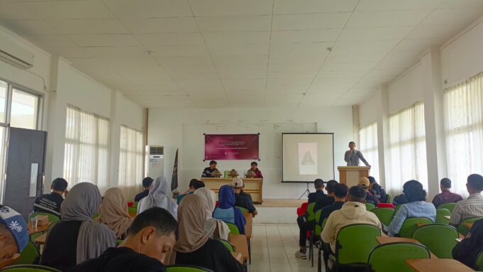 Bangun Kreativitas Mahasiswa Baru, Hima-ArVist Gelar Workshop From Pencil to Pixel
