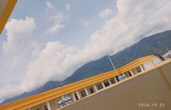 Di Bawah Langit Kampus Ini