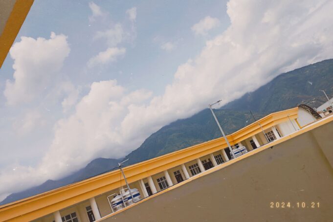 Di Bawah Langit Kampus Ini