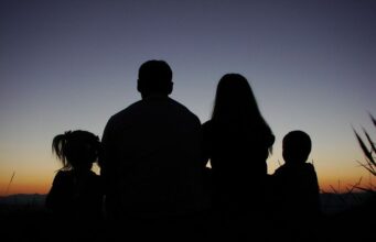 Dari Keluarga, Aku Mengenal Arti Cinta dan Menjadi Manusia