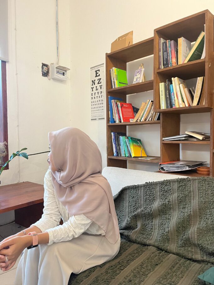 Sang Pengamat di Balik Jeda
