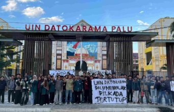 Aksi Simbolik Mahasiswa UIN Datokarama: Pilkada Tertutup Dinilai Cederai Demokrasi