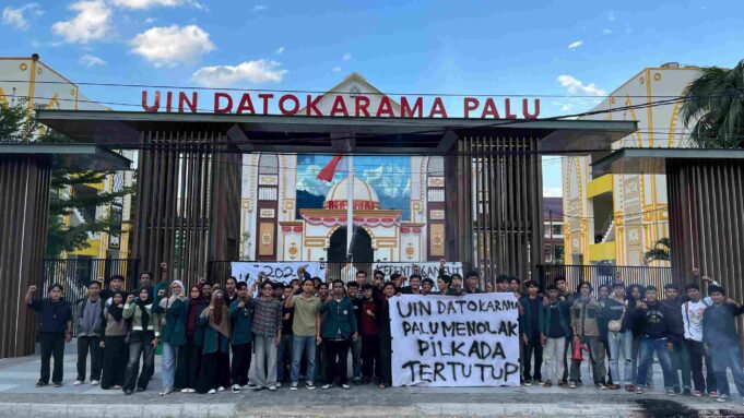 Aksi Simbolik Mahasiswa UIN Datokarama: Pilkada Tertutup Dinilai Cederai Demokrasi