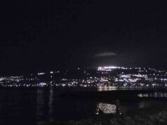 Cahaya yang Berdoa di Teluk Palu