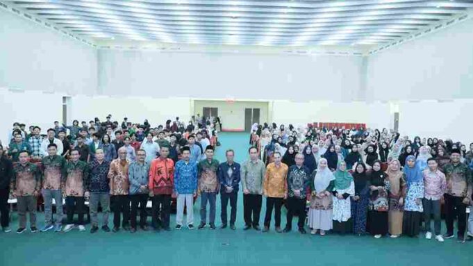 Seminar Nasional FEBI UIN Datokarama Palu Soroti Resiliensi Ekonomi di Tengah Ketidakpastian Global