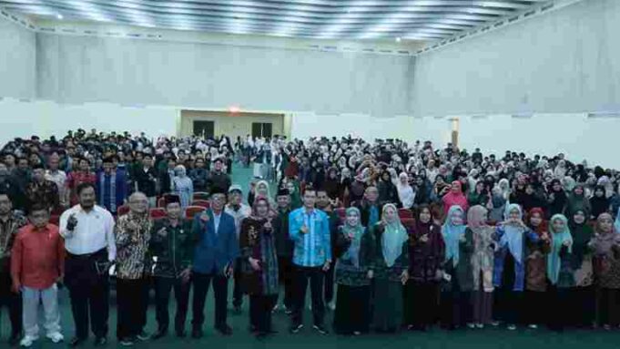 Seminar Nasional FTIK UIN Datokarama Palu: Kurikulum Cinta Jadi Senjata Baru Menata Arah Pendidikan