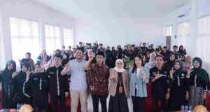 Dorong Literasi Keuangan, HMPS PBS UIN Datokarama Palu Gelar Seminar Investasi Syariah