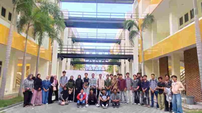 HES Intellectual Forum Soroti Pengaruh AI terhadap Daya Kritis Mahasiswa